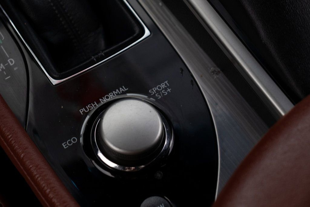 Used 2015 Lexus GS 350 w/ F Sport Package image 33