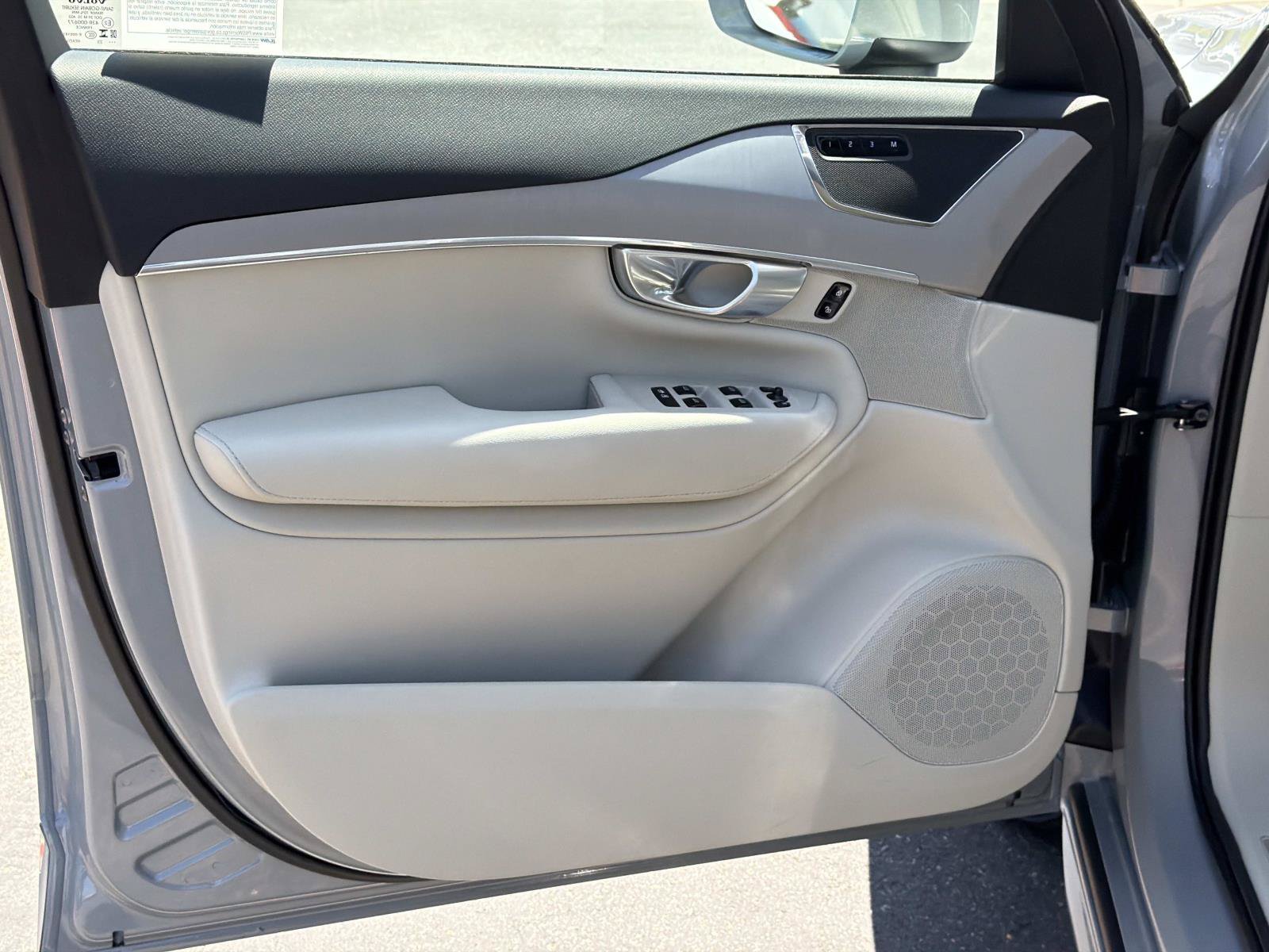 Certified 2024 Volvo XC90 B5 Core w/ Climate Package AWD/4WD image 15