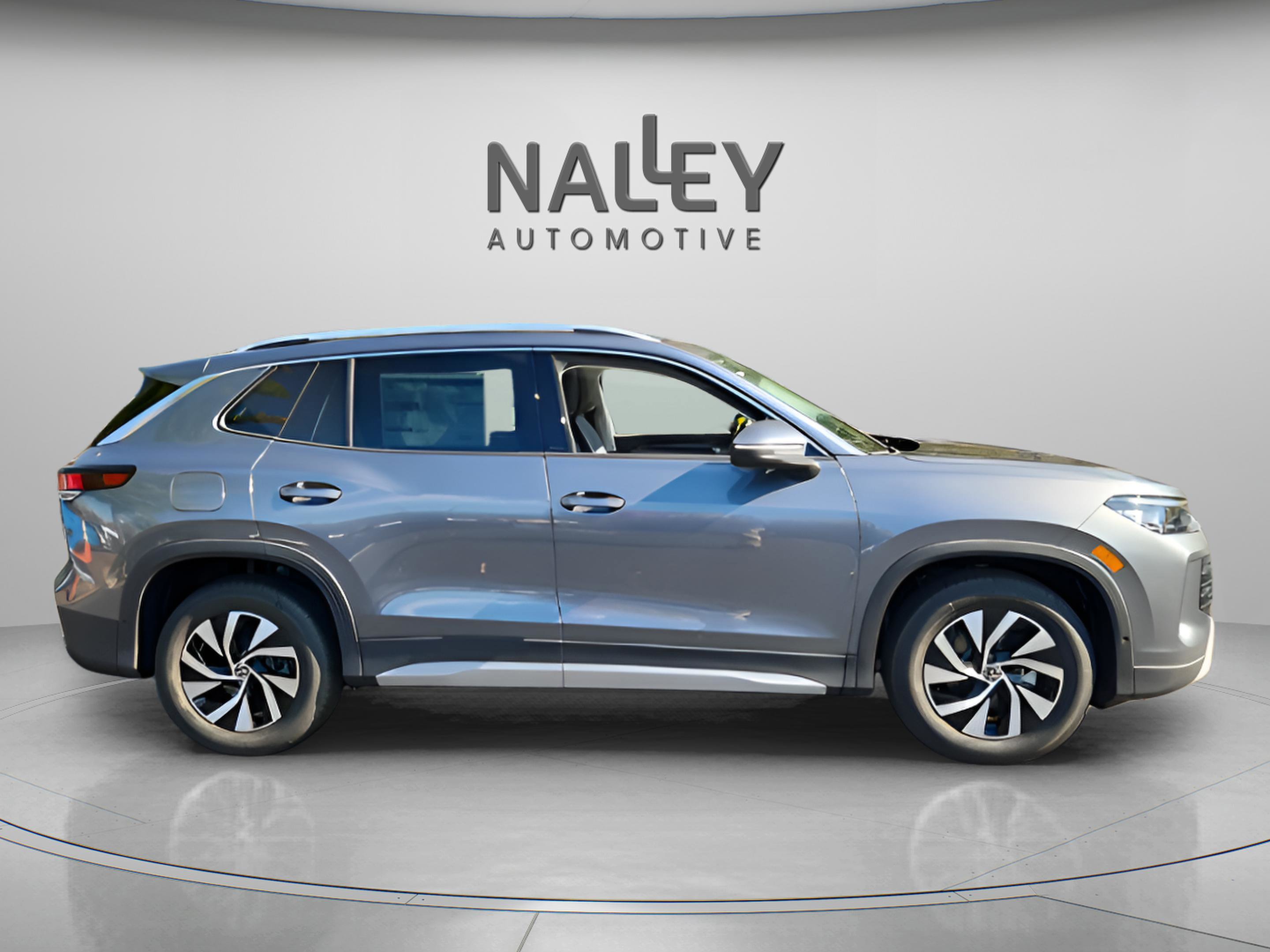 New 2026 Volkswagen Tiguan S image 8