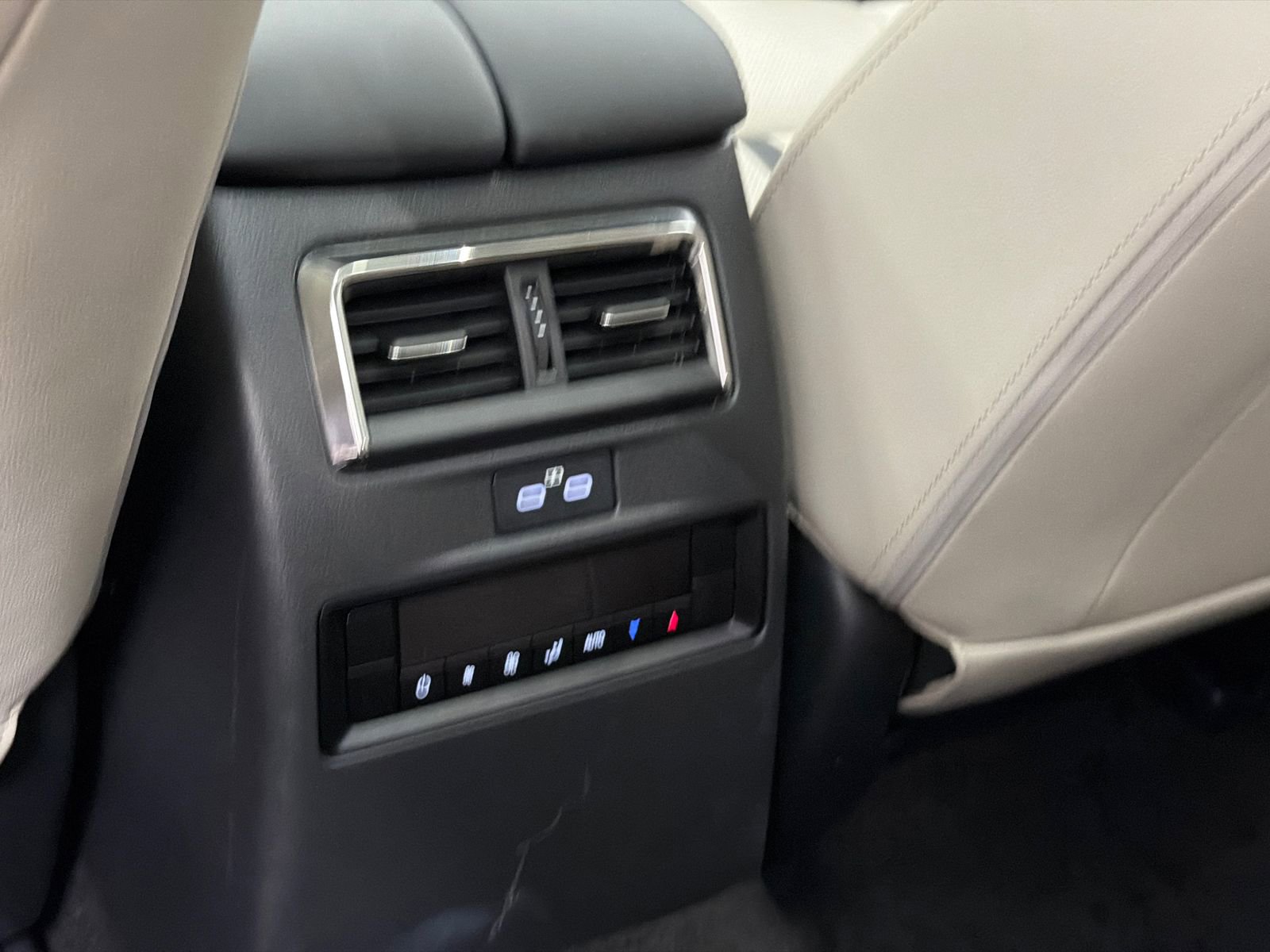 Used 2024 MAZDA CX-90 Plug-In Hybrid w/ Premium Pkg image 20