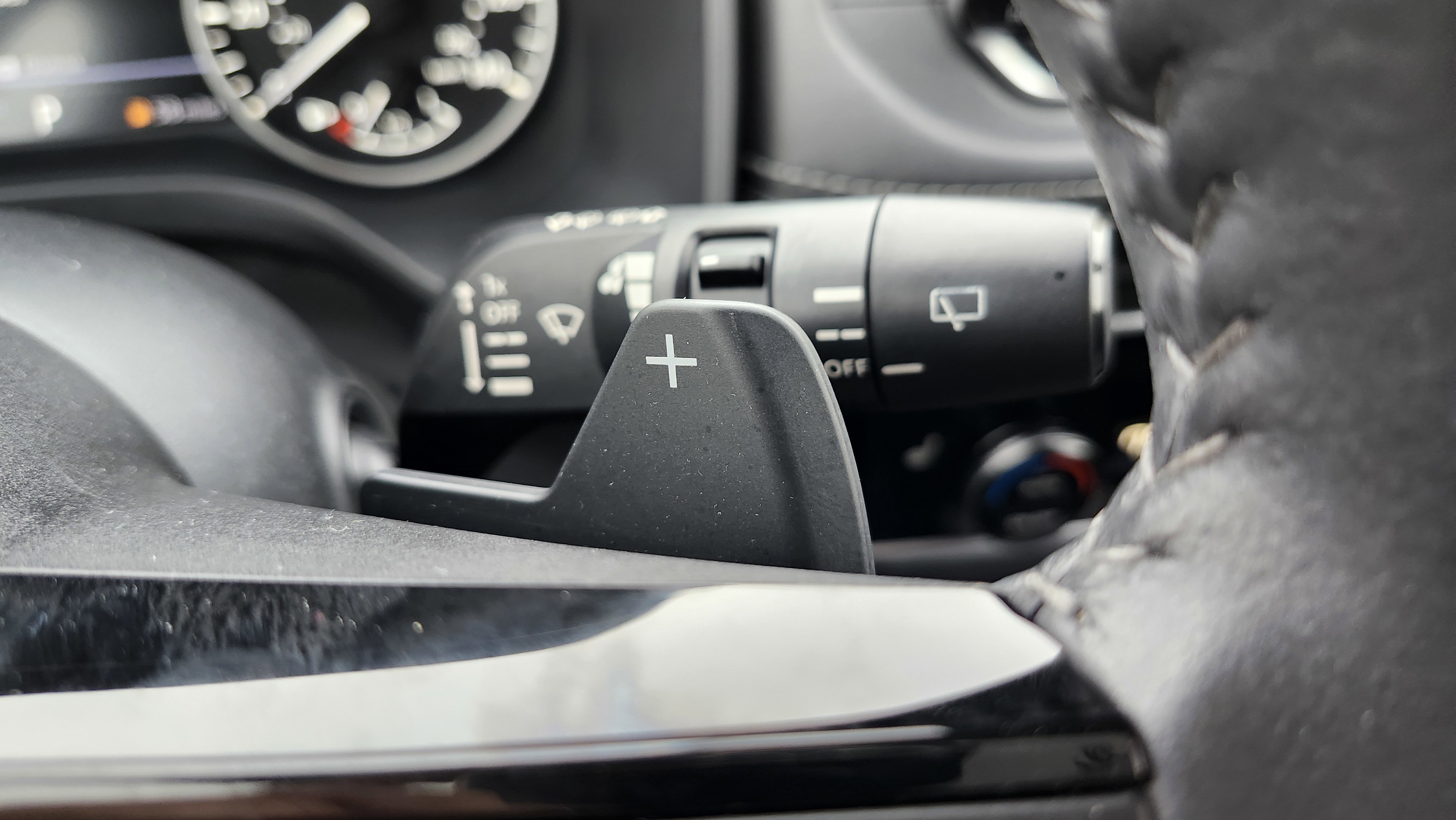 Used 2023 Nissan Rogue SV w/ SV Premium Package image 10