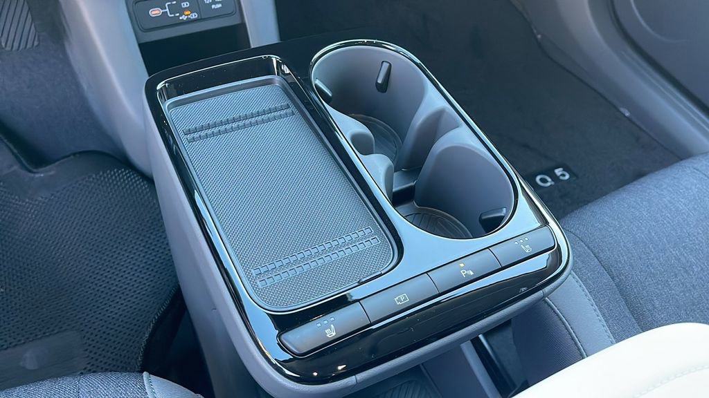 New 2026 Hyundai Ioniq 5 SE image 21