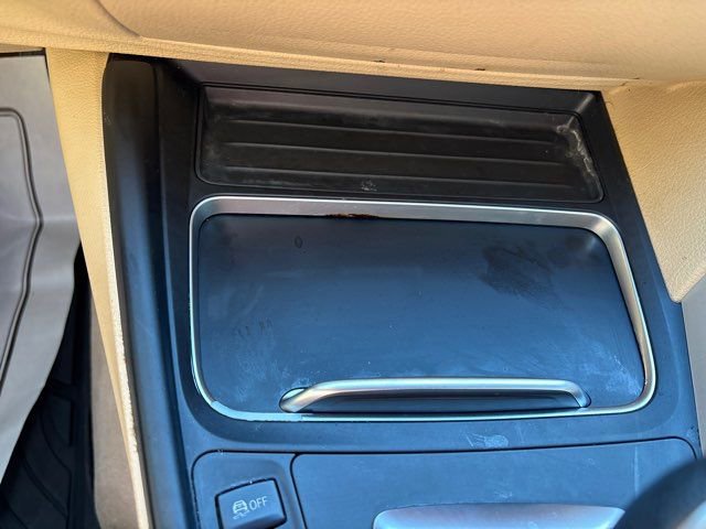 Used 2016 BMW 320i Sedan RWD image 28