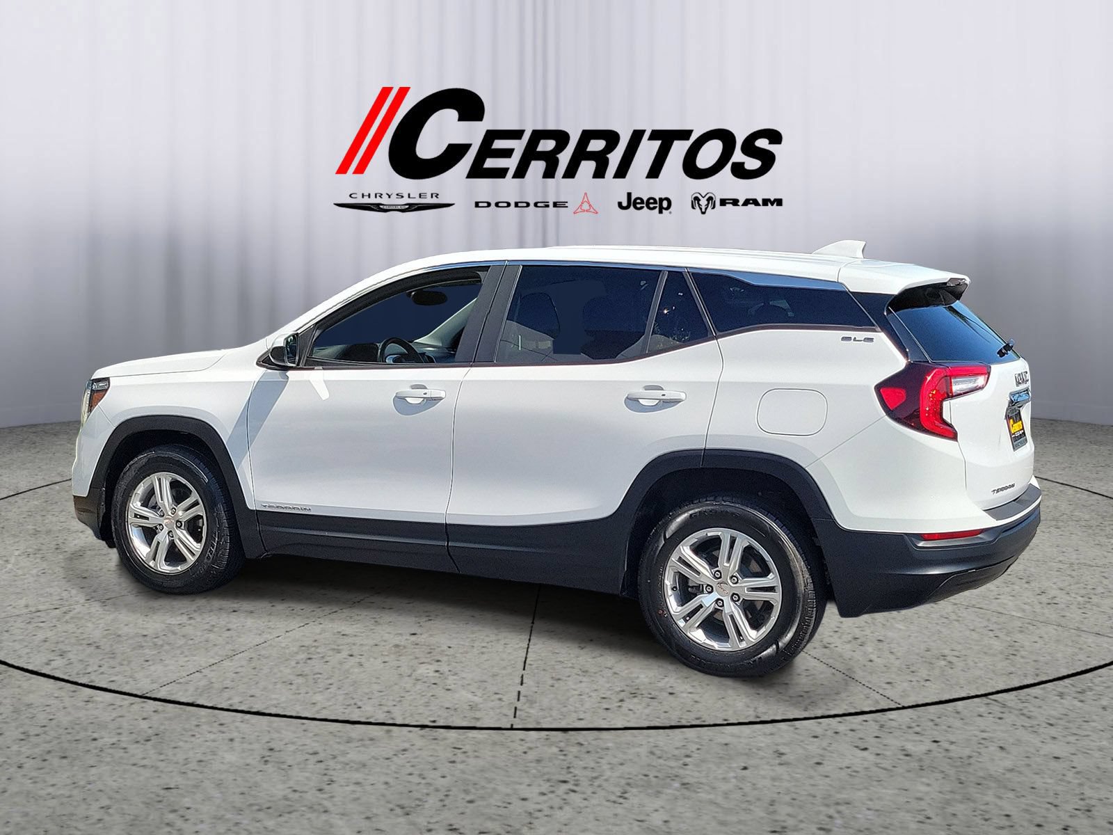 Used 2024 GMC Terrain SLE FWD video 2