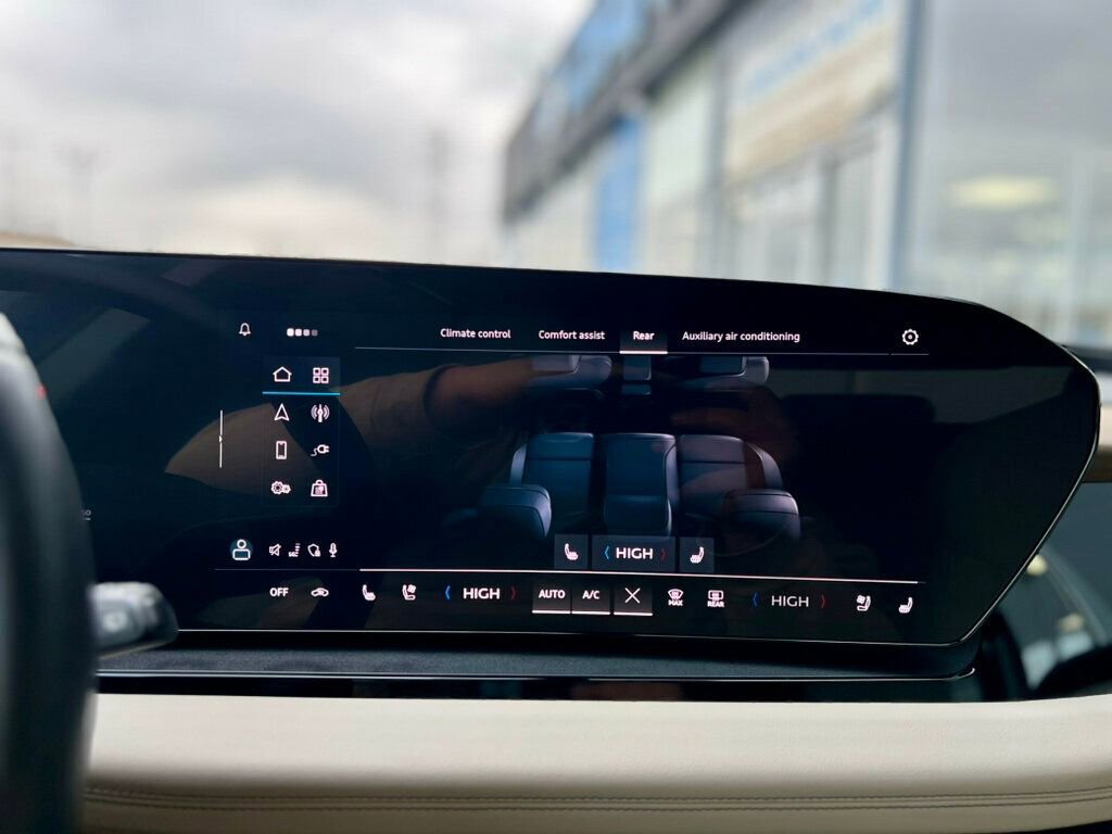 Used 2025 Audi Q6 e-tron Premium Plus w/ Premium Plus image 34