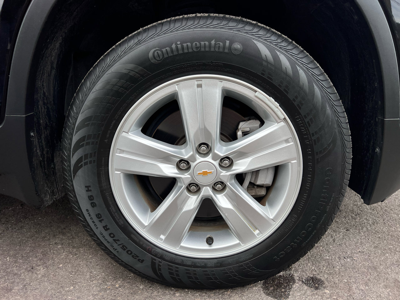 Used 2019 Chevrolet Trax LT w/ LT Convenience Package image 28