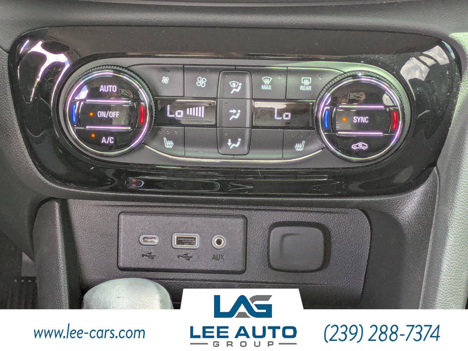 Used 2023 Buick Encore GX Select w/ Sport Touring Package FWD image 17