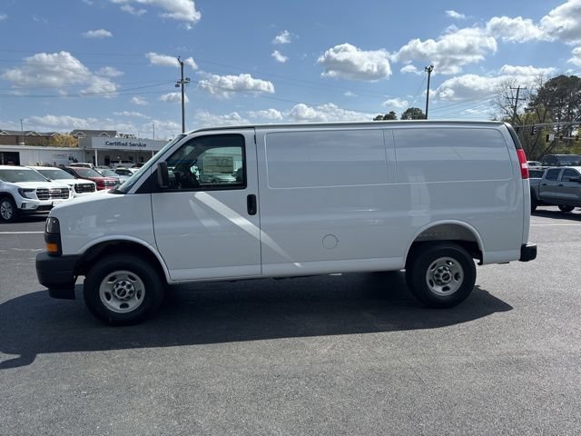New 2026 GMC Savana 3500 w/ Driver Convenience Package RWD image 10