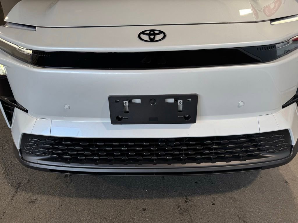 New 2026 Toyota C-HR AWD/4WD image 15