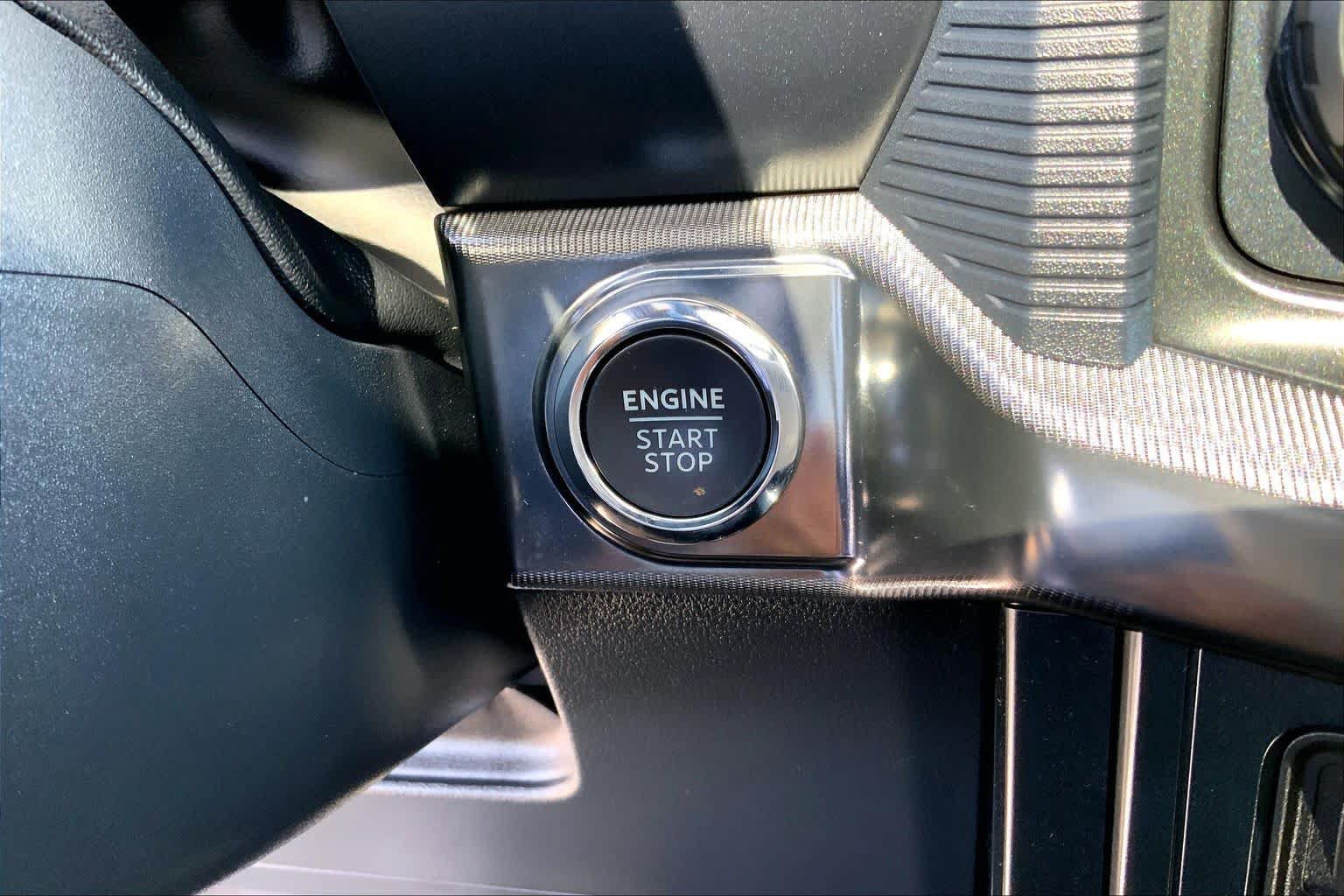 Used 2024 Ford F150 Raptor AWD/4WD image 32