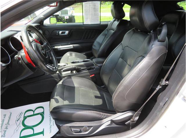 Used 2018 Ford Mustang Premium RWD image 3