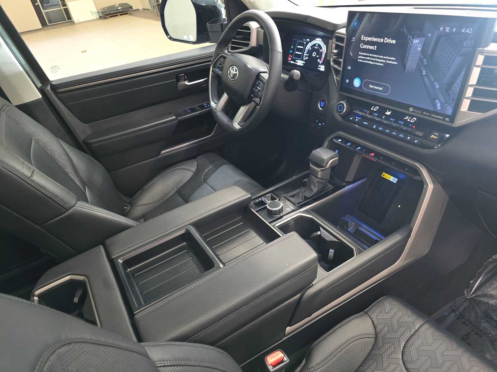Used 2024 Toyota Tundra Limited AWD/4WD image 30