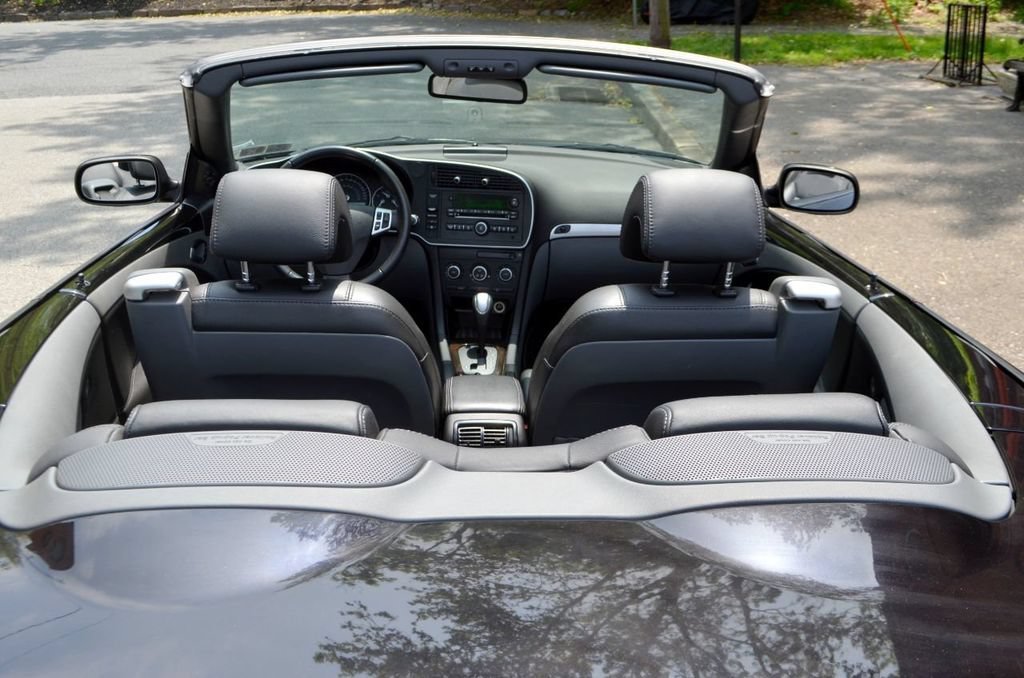 Used 2007 Saab 9-3 2.0T w/ Anniversary Pkg FWD image 26