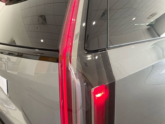 Certified 2024 Cadillac Escalade Sport w/ LPO, ONYX Package image 13