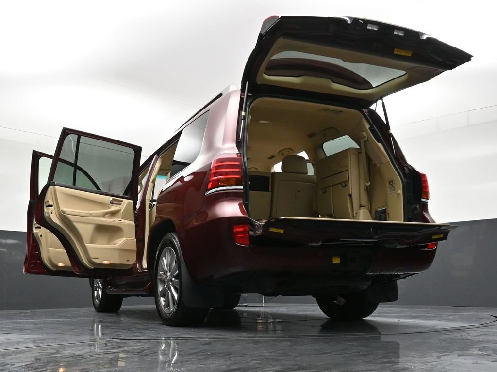 Used 2011 Lexus LX 570 4WD image 44