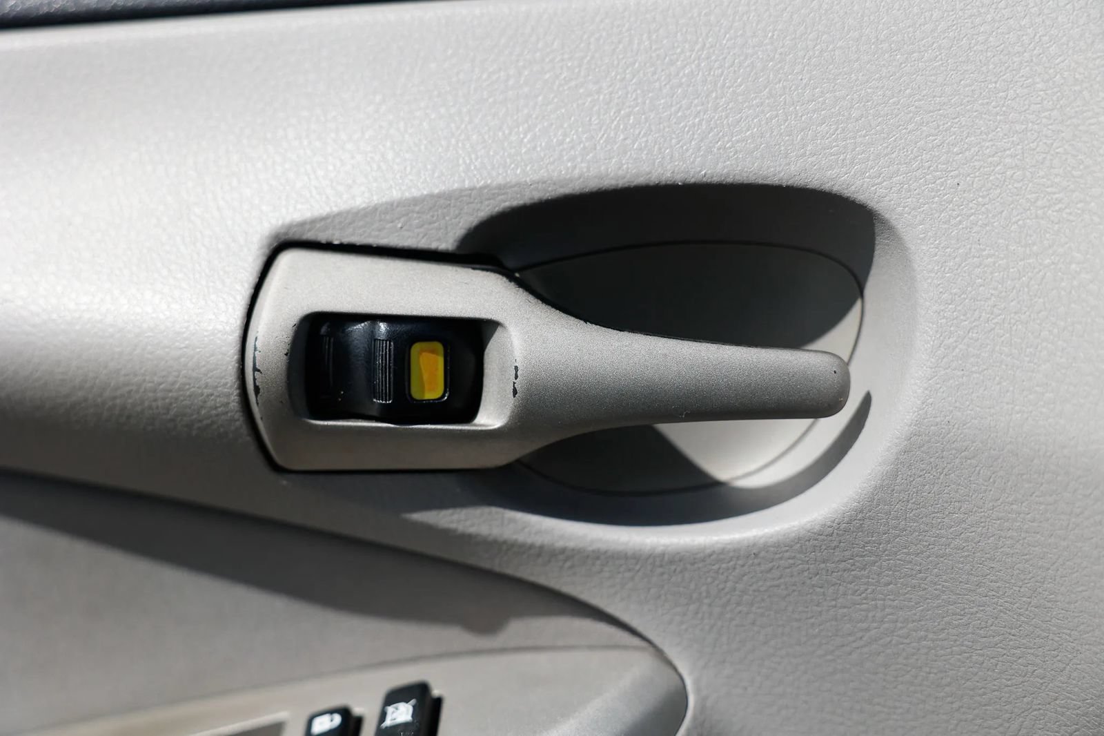 Used 2012 Toyota Corolla LE FWD image 36