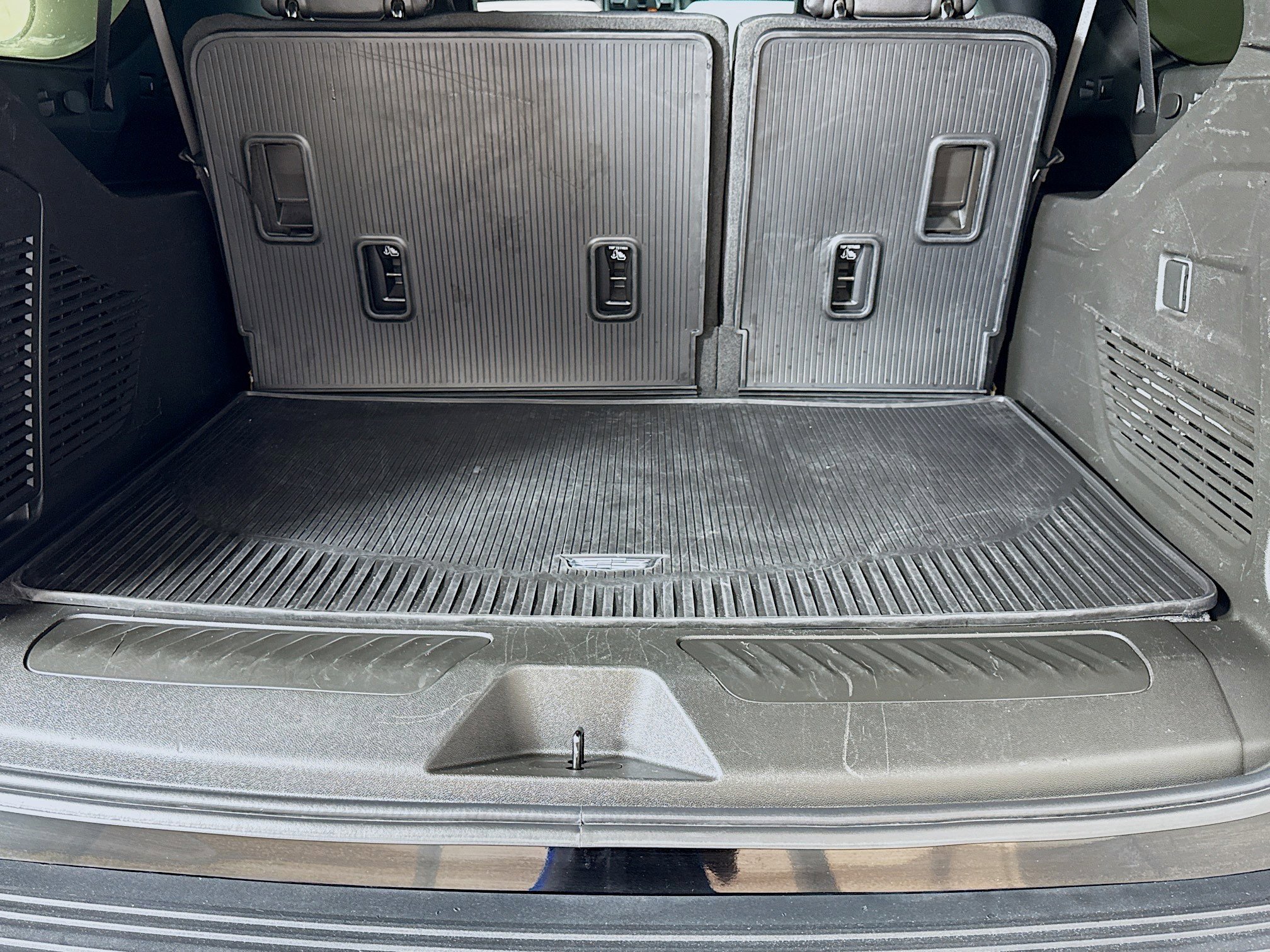 Used 2022 Chevrolet Suburban LT image 28