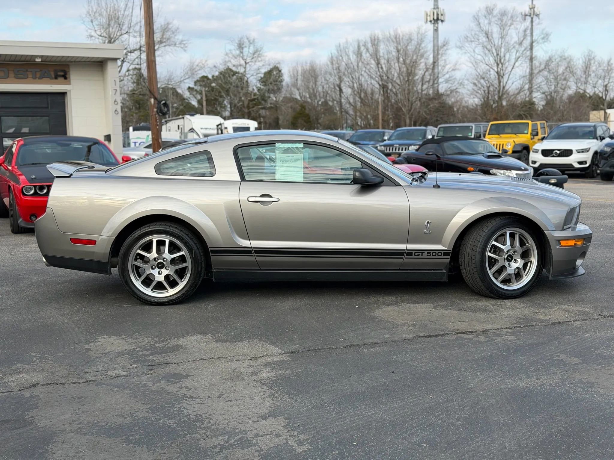 Used 2008 Ford Mustang Shelby GT500 image 2