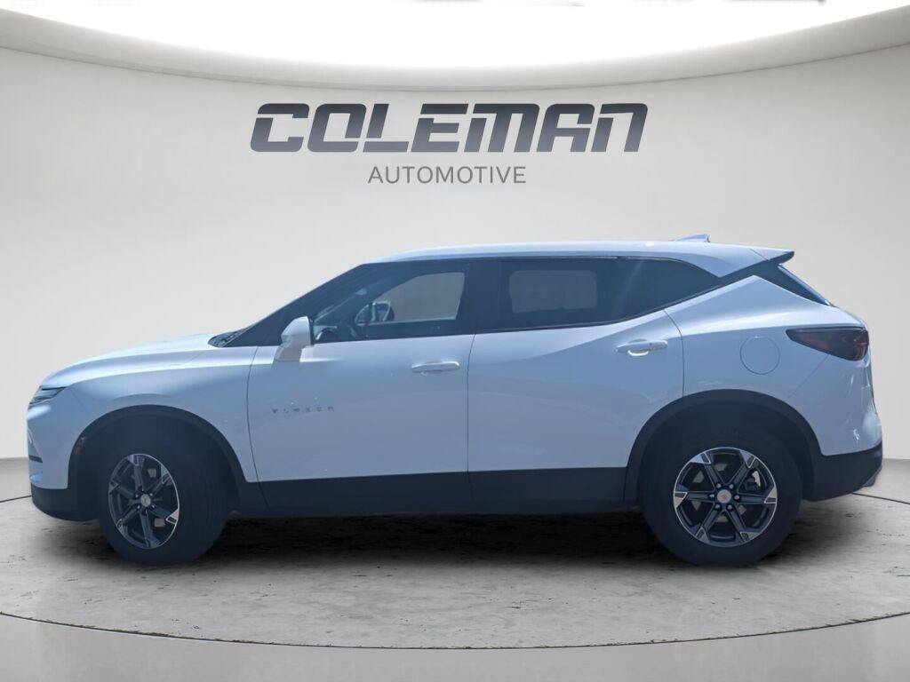 Used 2025 Chevrolet Blazer LT AWD/4WD image 19