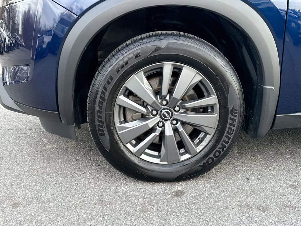 Used 2023 Nissan Pathfinder SV image 18