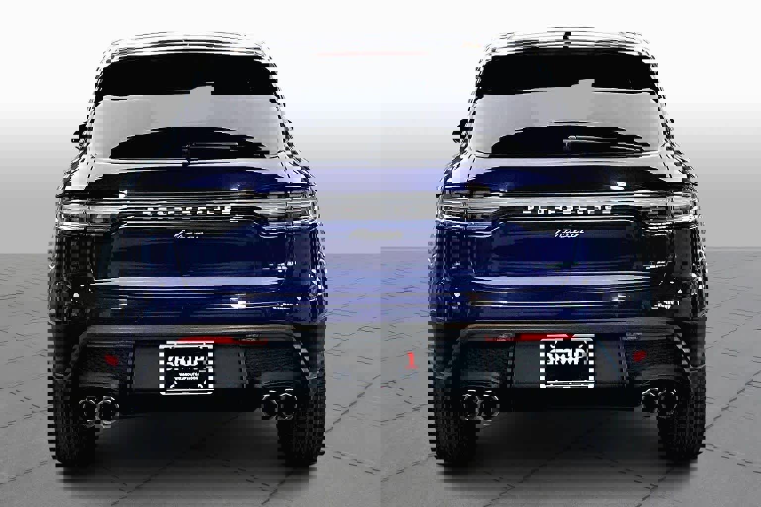 Used 2022 Porsche Macan w/ Premium Package Plus image 5