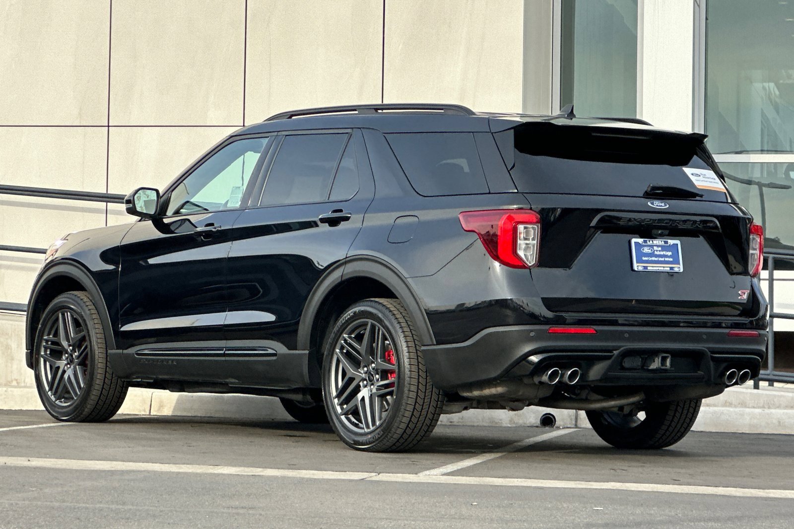 Certified 2022 Ford Explorer ST w/ Equipment Group 401A image 5