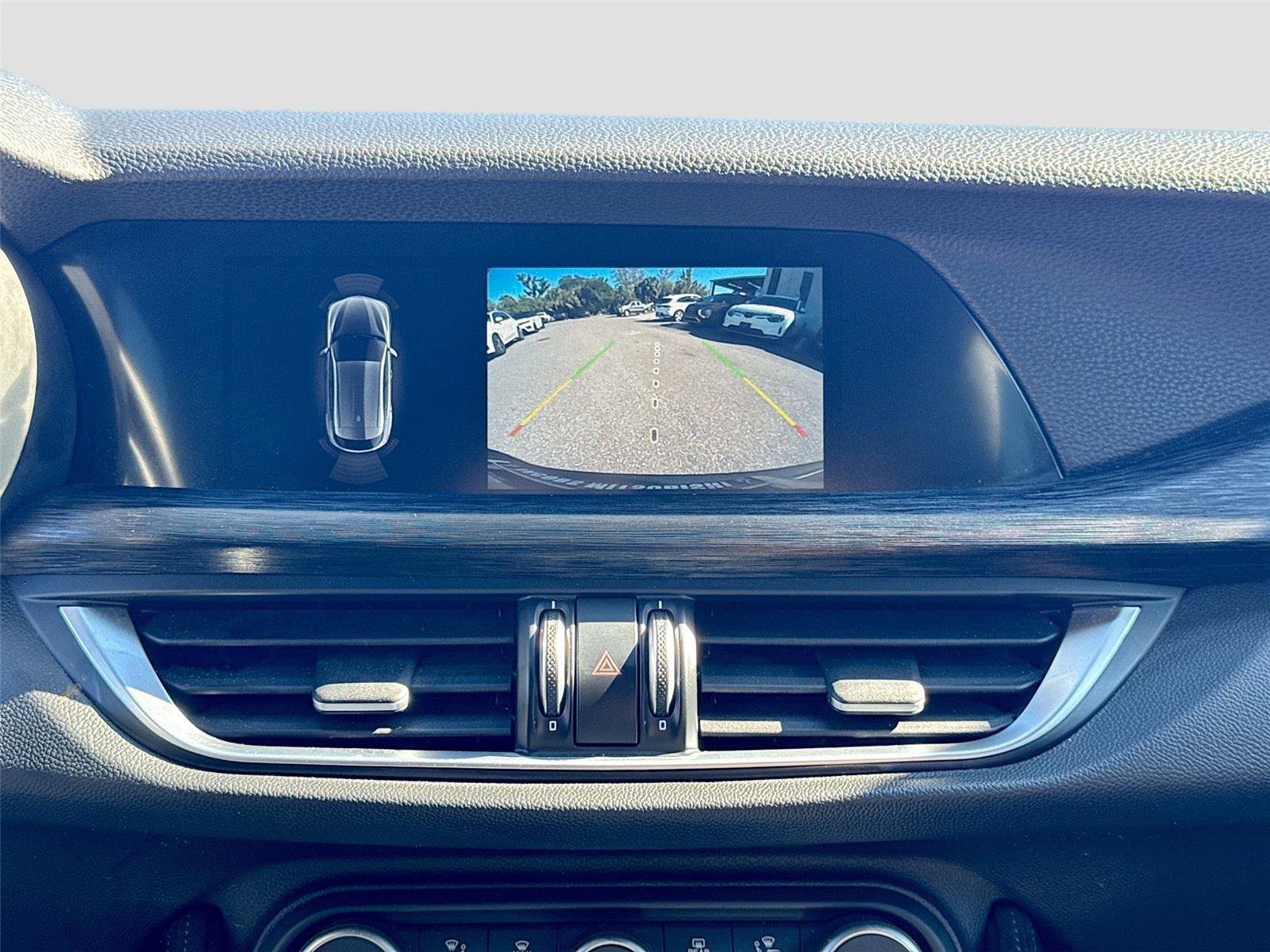 Used 2024 Alfa Romeo Stelvio Sprint image 13