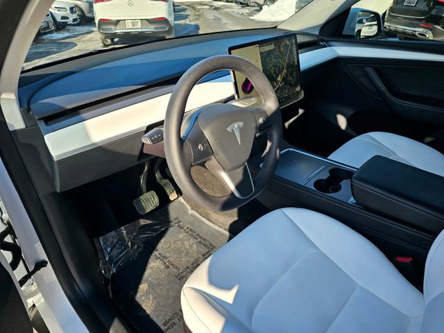 Used 2023 Tesla Model Y Long Range image 15