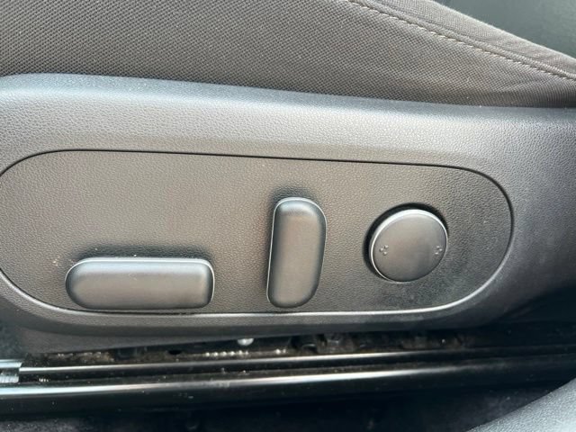 Used 2025 Hyundai Kona SEL FWD image 27