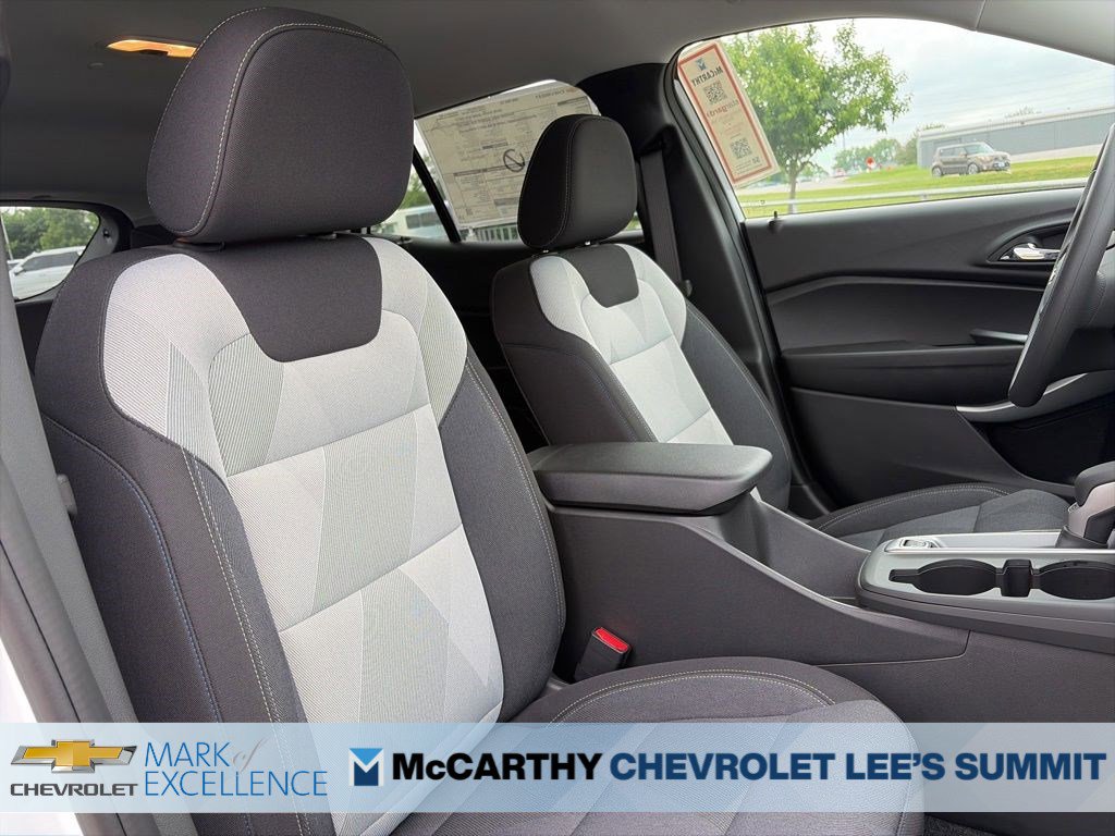New 2026 Chevrolet Trax LS w/ LS Convenience Package FWD image 28