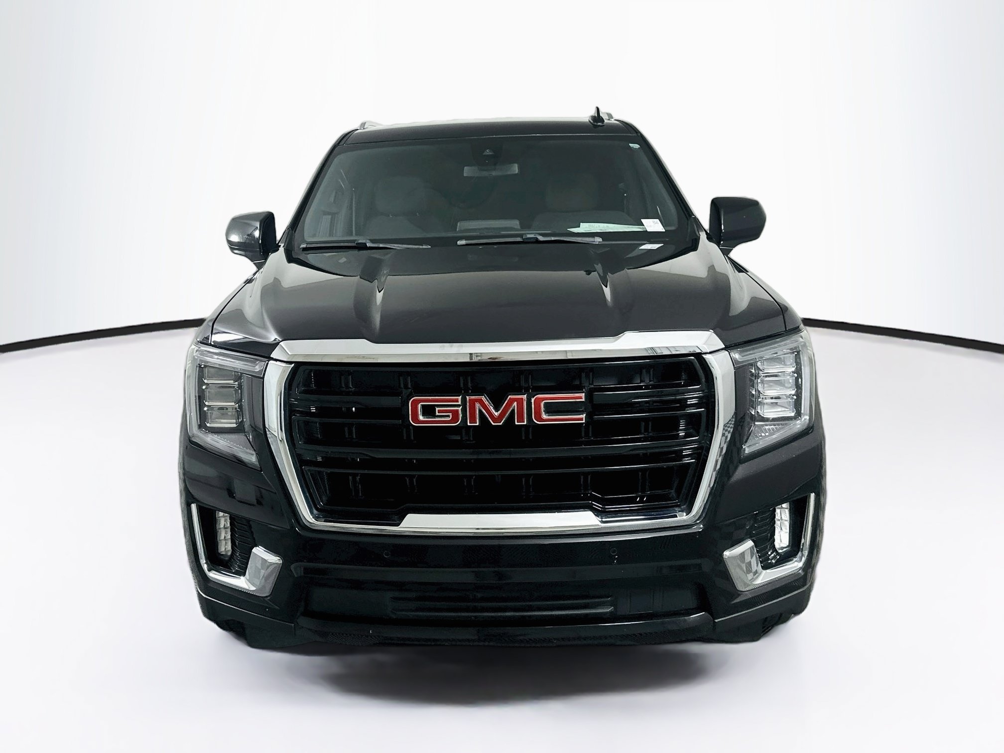 Used 2021 GMC Yukon XL SLE AWD/4WD image 2