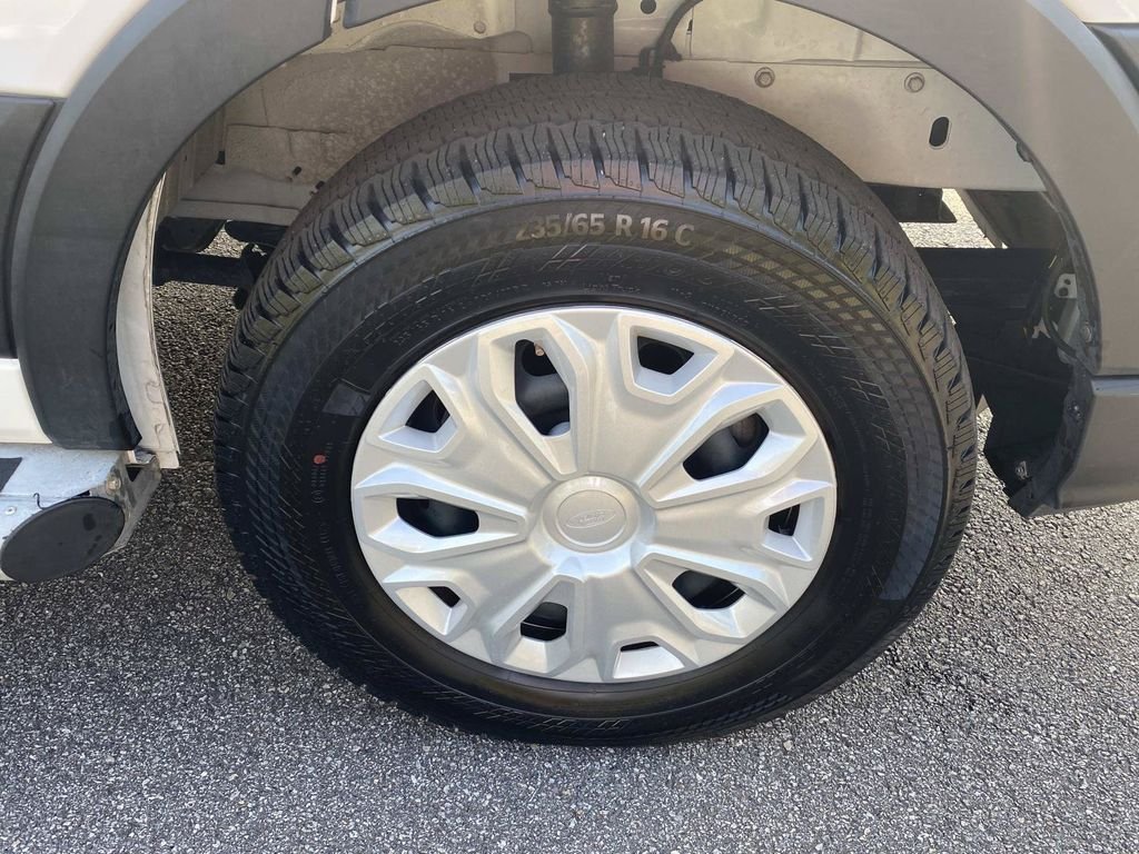 Used 2025 Ford Transit 250 Low Roof w/ Exterior Upgrade Package RWD image 12