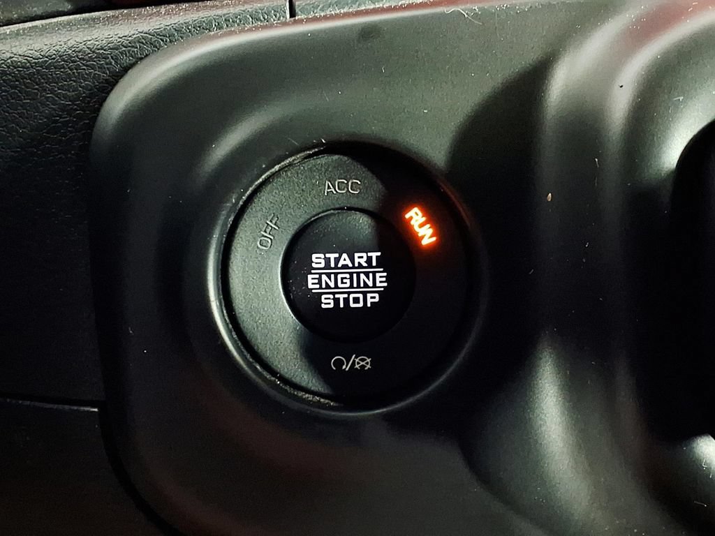Used 2018 Jeep Wrangler Unlimited Rubicon AWD/4WD image 17