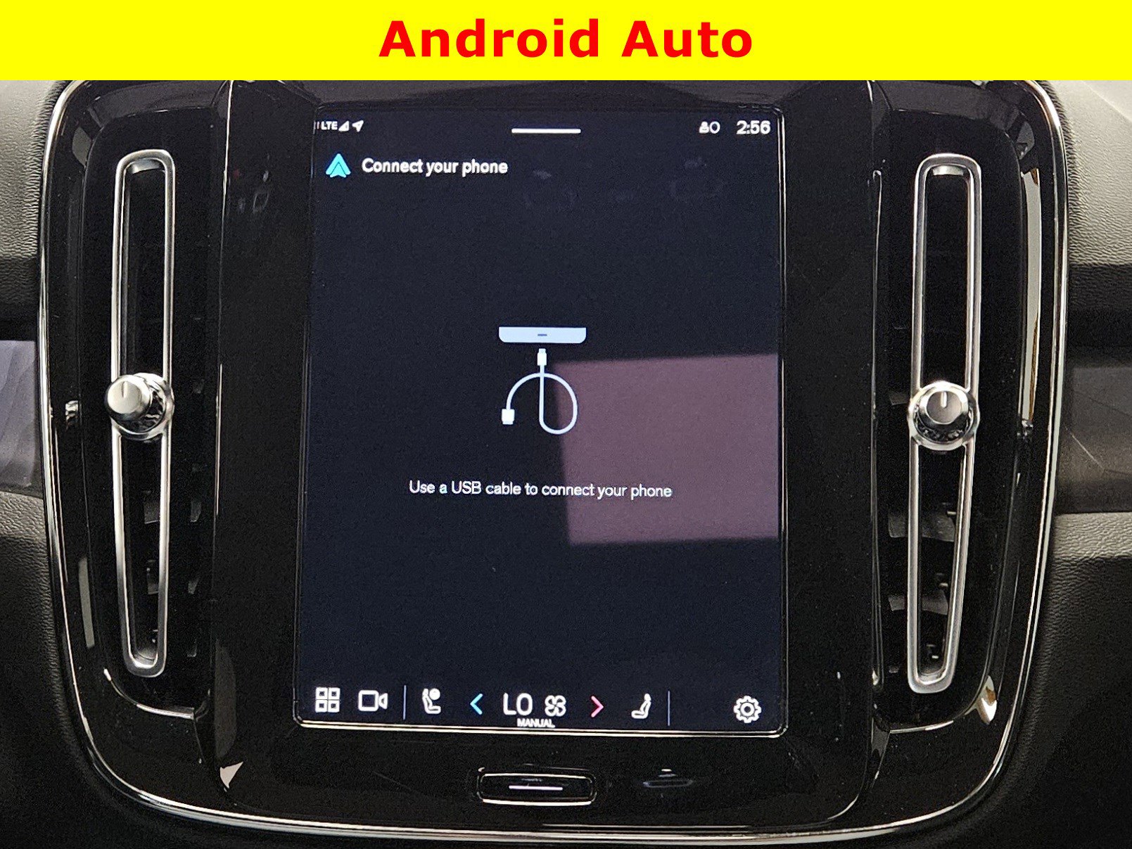 Used 2023 Volvo C40 P8 Recharge Ultimate image 22