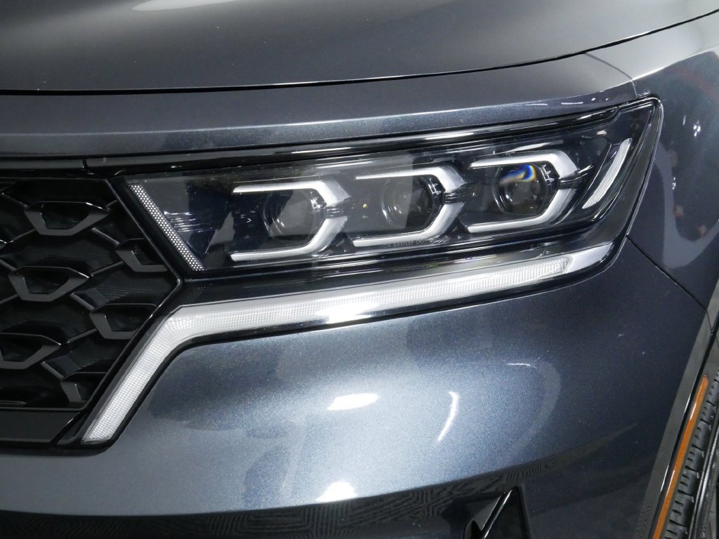 Used 2023 Kia Sorento SX AWD/4WD image 15