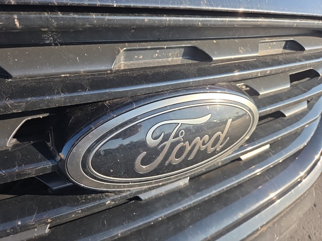 Certified 2024 Ford Edge SE w/ Black Appearance Package AWD/4WD image 2