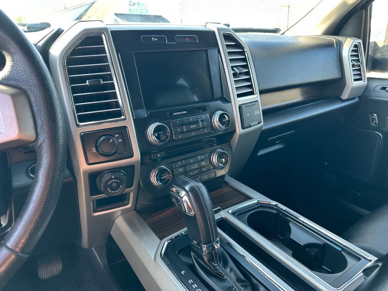 Used 2016 Ford F150 Lariat w/ Equipment Group 502A Luxury RWD image 3