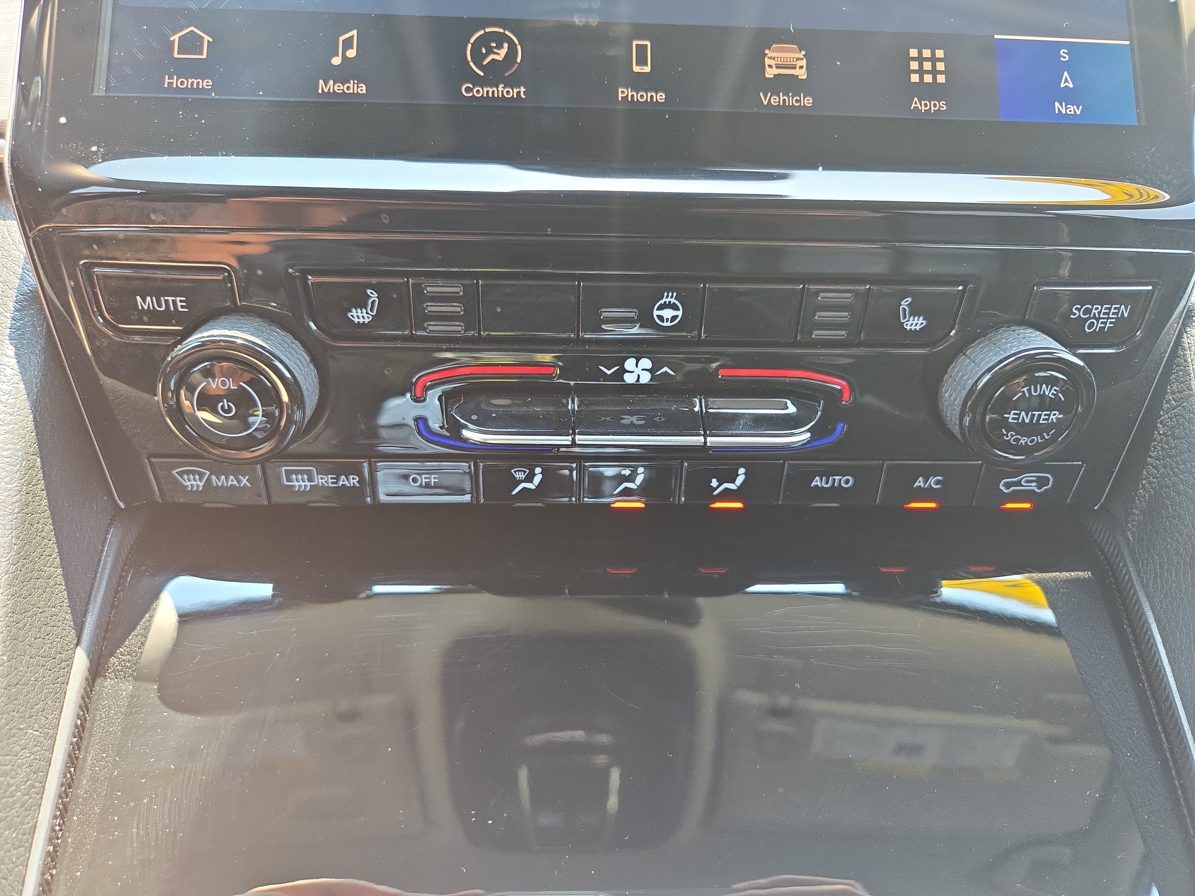 Used 2024 Jeep Grand Cherokee Limited image 21