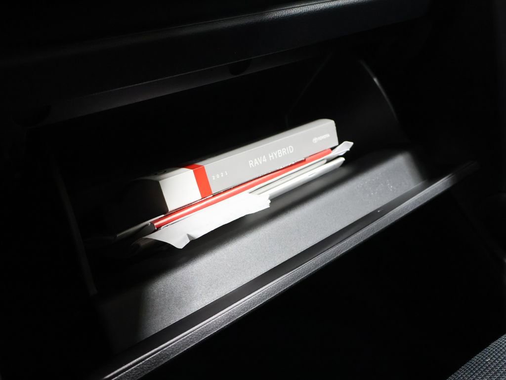 Used 2021 Toyota RAV4 LE w/ Carpet Mat Package (TMS) image 28