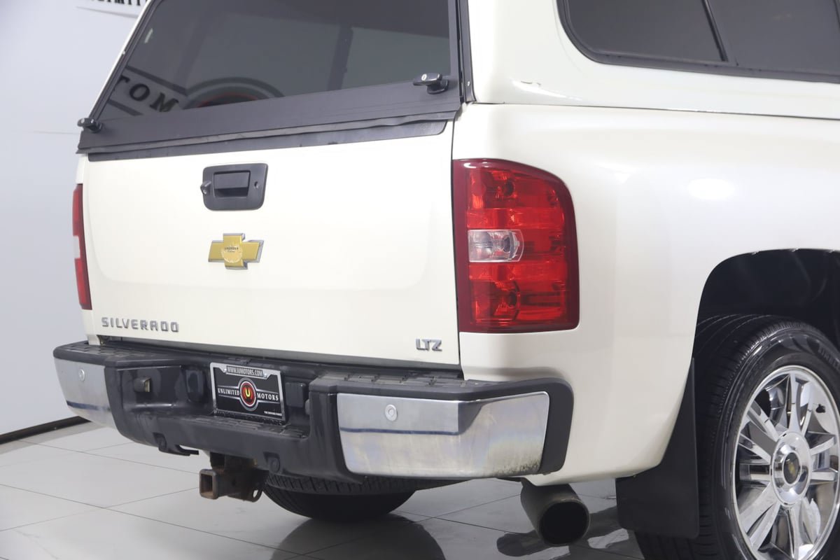 Used 2012 Chevrolet Silverado 1500 LTZ w/ LTZ White Diamond Edition AWD/4WD image 37