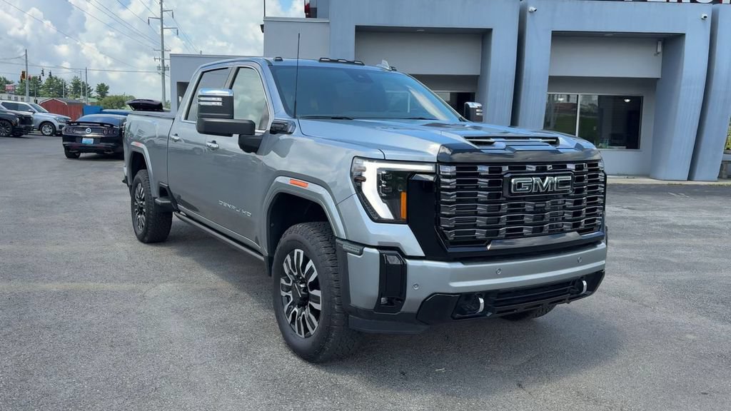 Used 2025 GMC Sierra 2500 Denali Ultimate AWD/4WD image 9