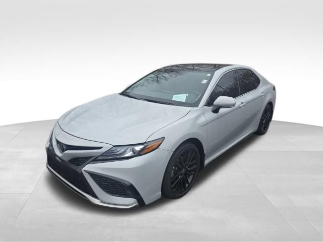 Used 2024 Toyota Camry XSE w/ Navigation Package image 11