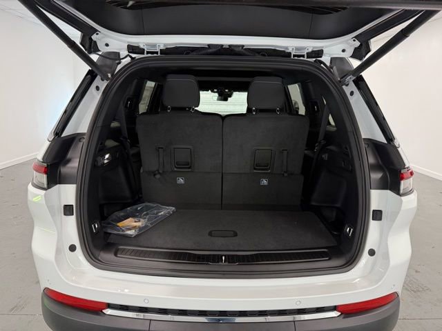 New 2026 Jeep Grand Cherokee L Laredo image 10