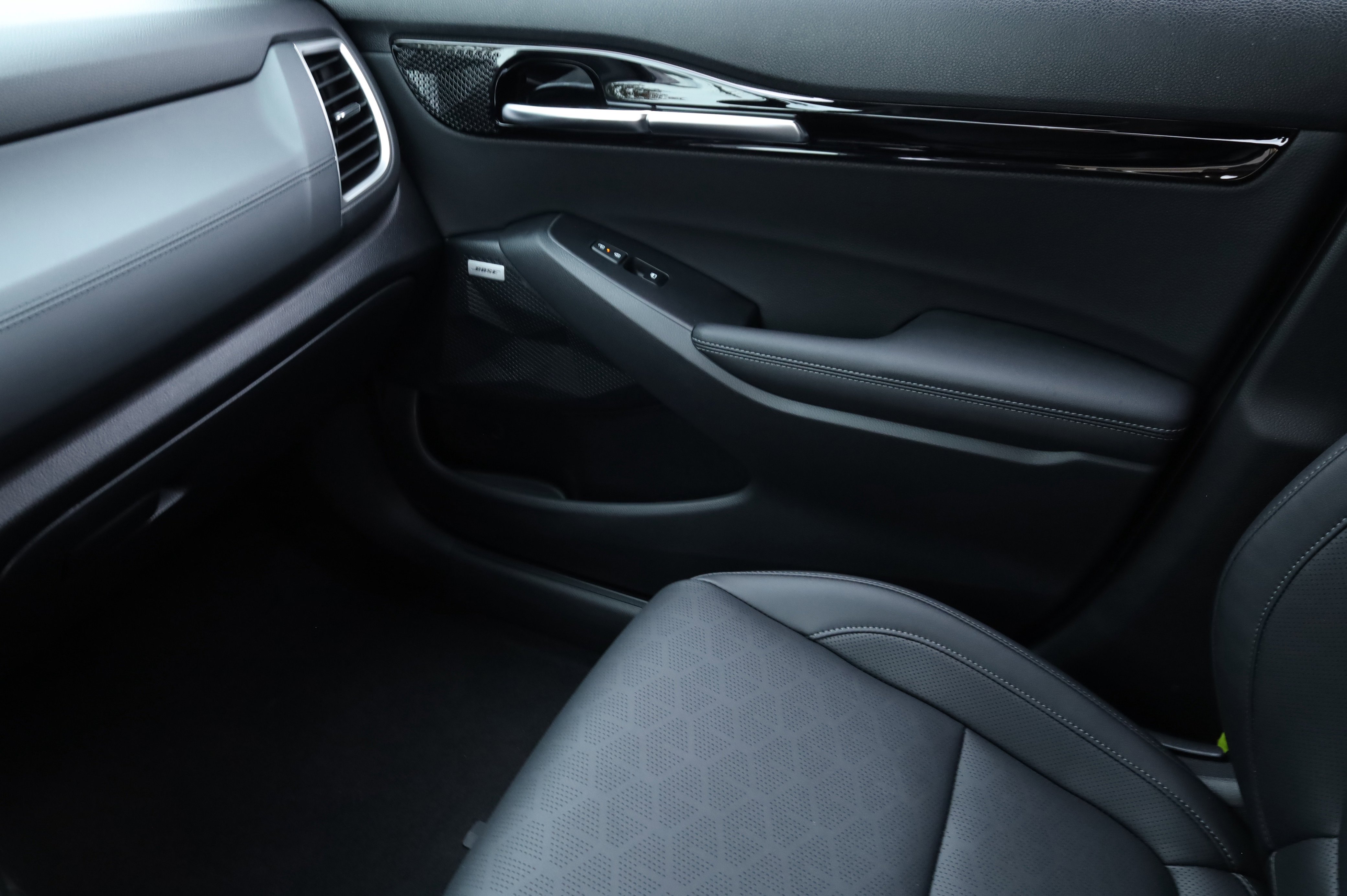 New 2026 Kia Seltos SX image 13