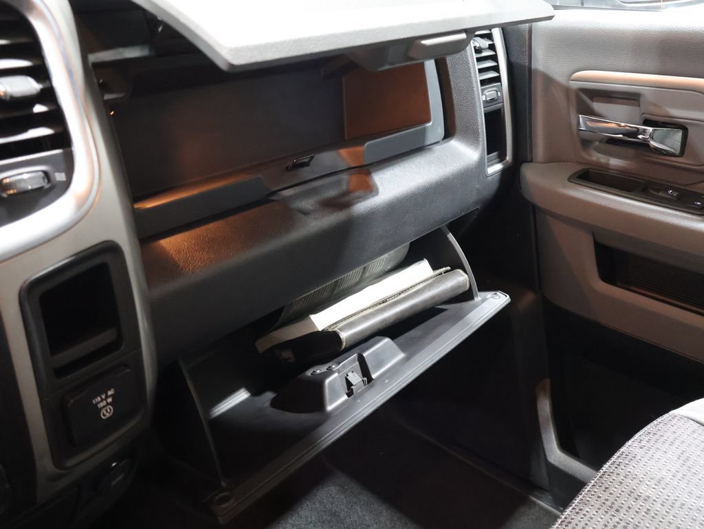 Used 2017 RAM 1500 Big Horn AWD/4WD image 34