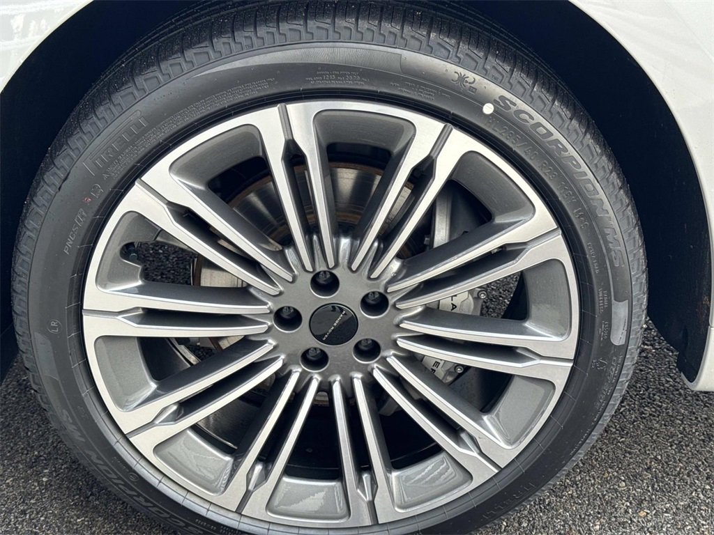 New 2026 Land Rover Range Rover Sport Dynamic SE image 12