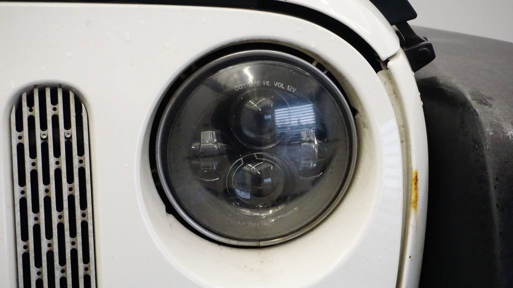 Used 2009 Jeep Wrangler X image 10