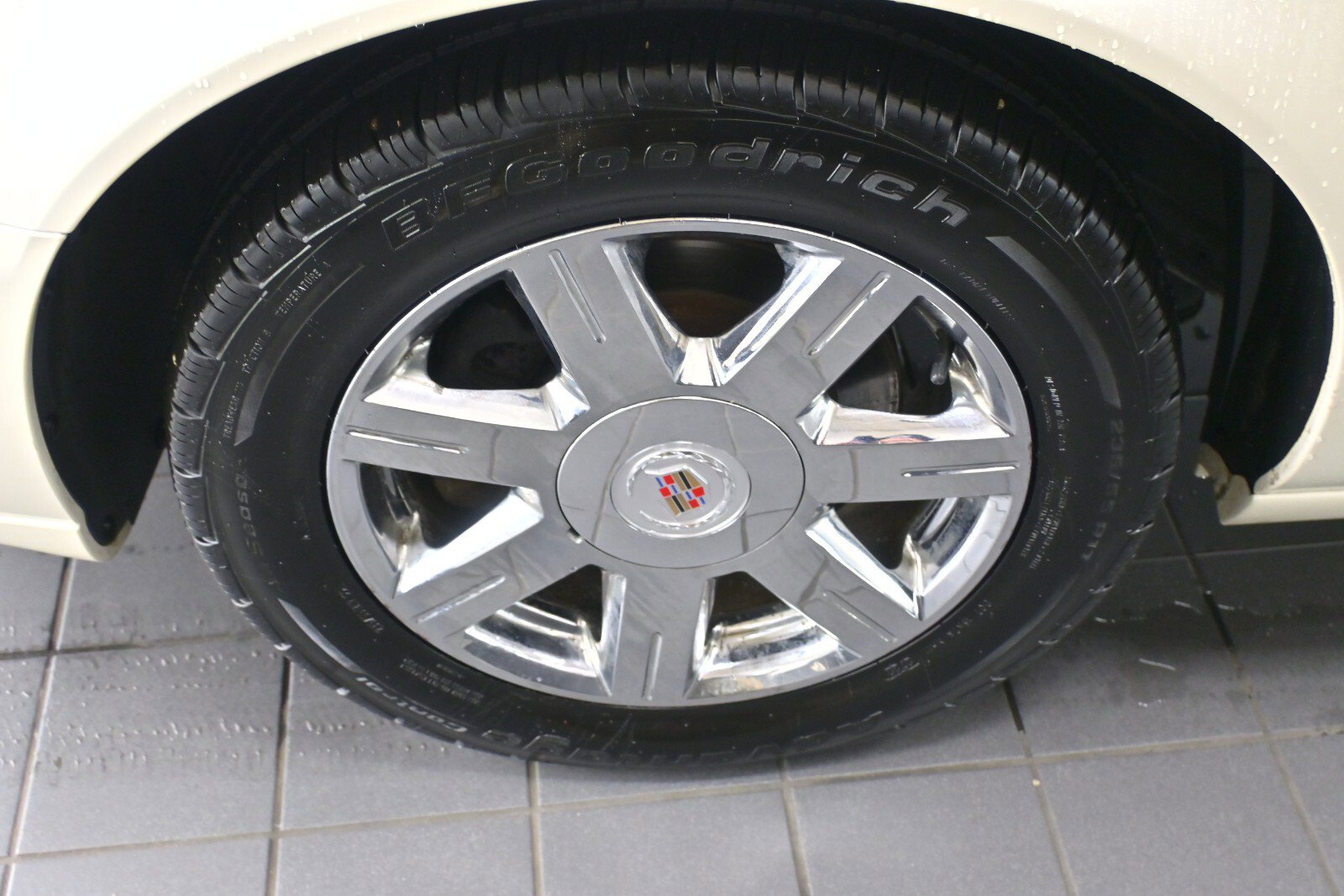 Used 2007 Cadillac DTS Luxury I w/ Trunk Convenience Package image 6