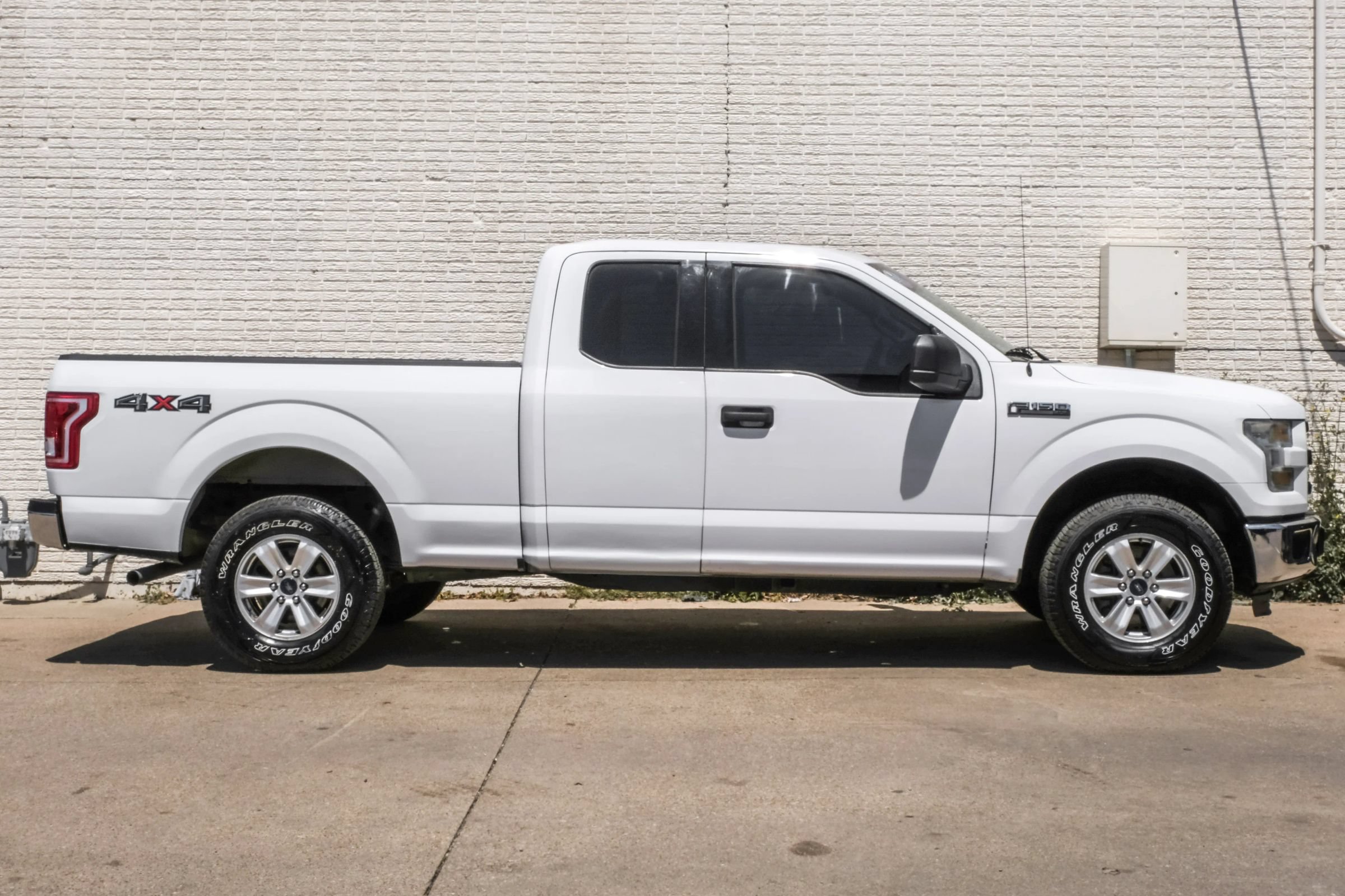Used 2015 Ford F150 XLT AWD/4WD image 6
