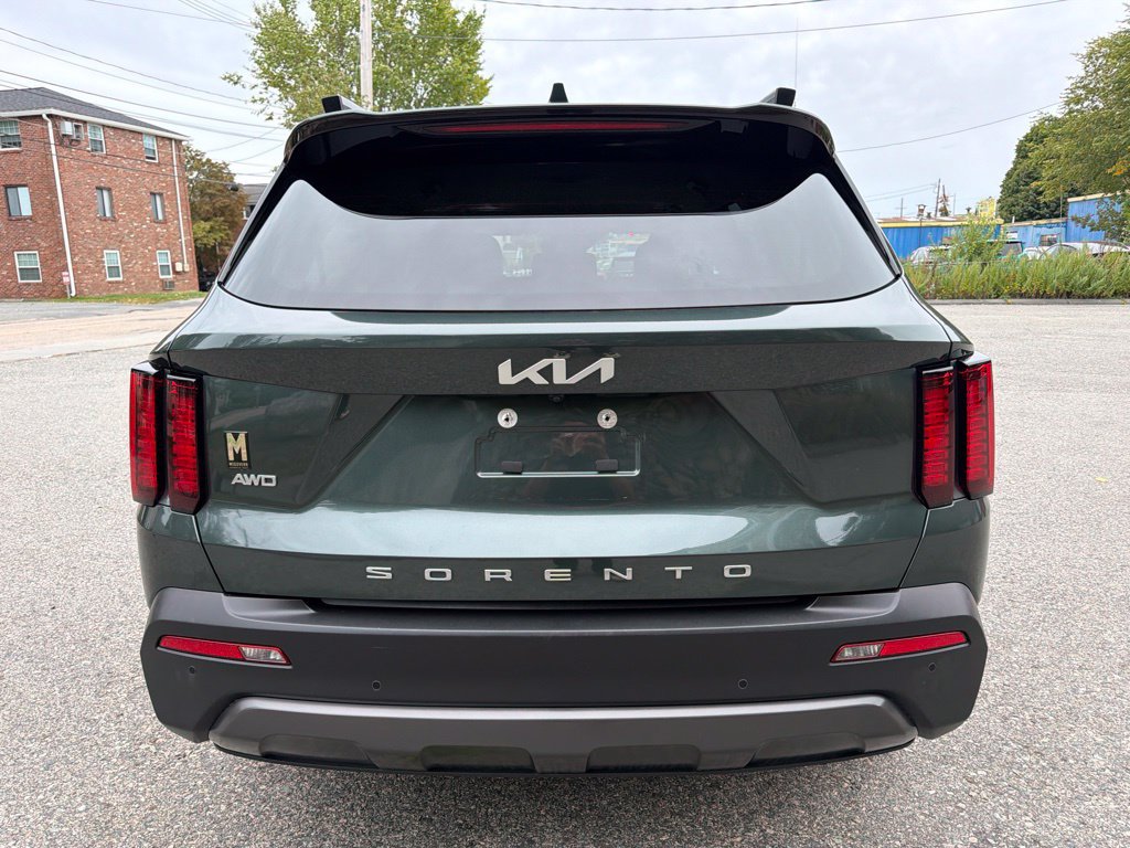 Certified 2022 Kia Sorento S AWD/4WD image 6